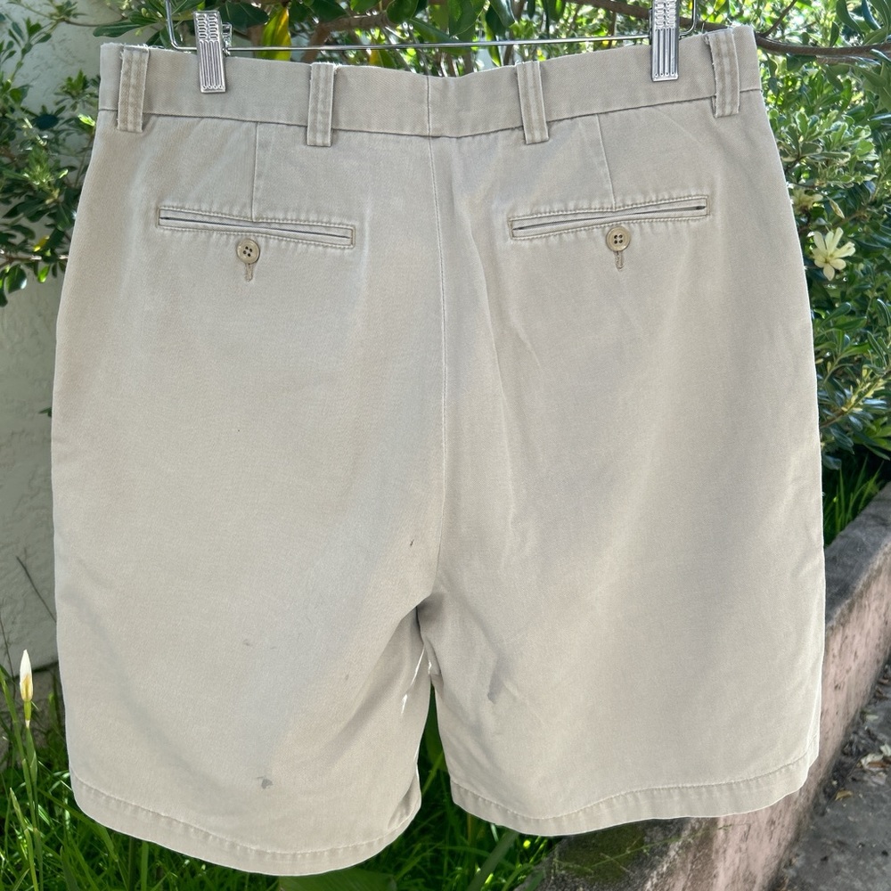 Austin Reed London Shorts - Picture 2 of 3